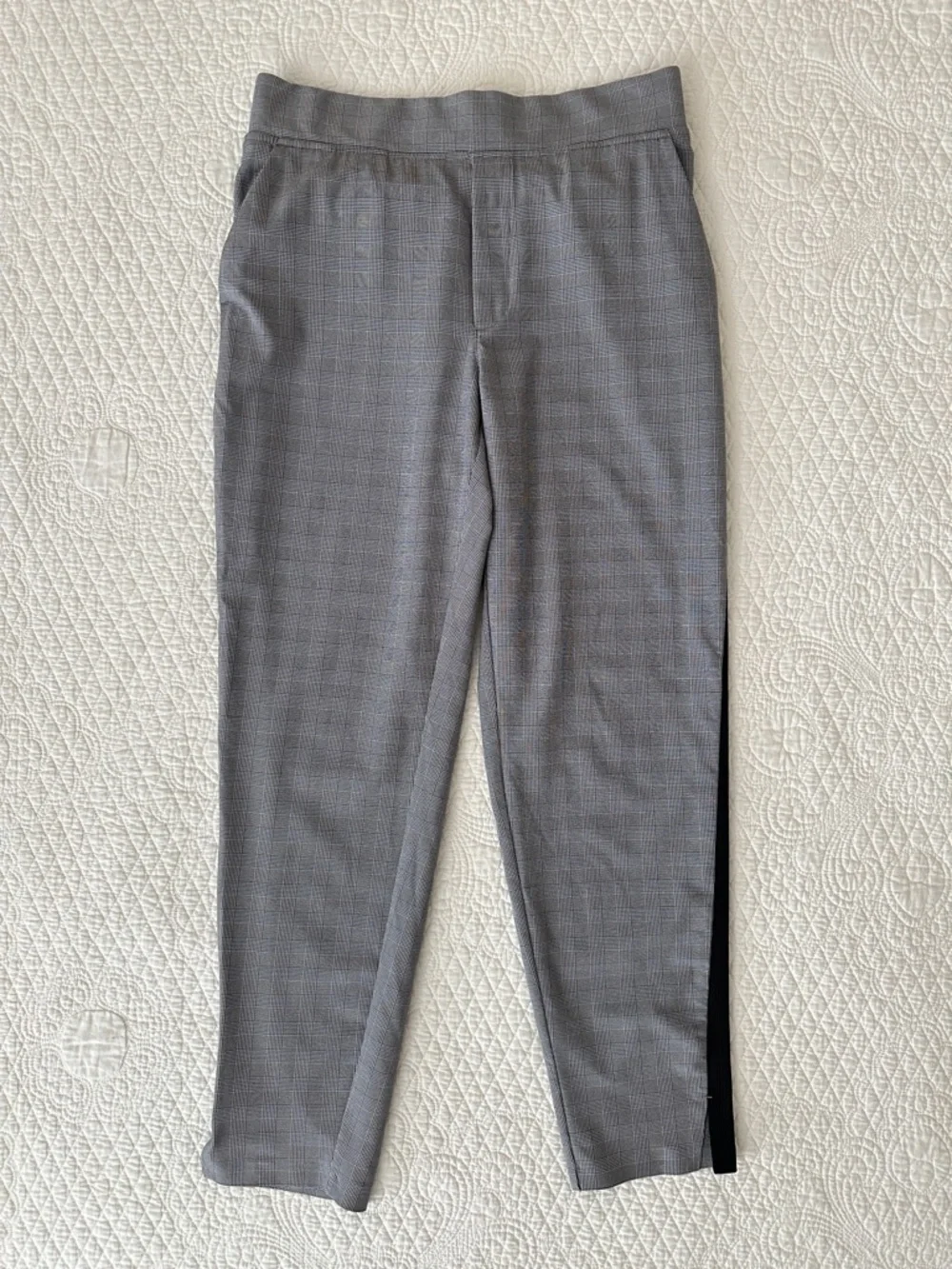 Athleta Glen Plaid Brooklyn Ankle Pant Women’s 6 Black White Side Stripe - Picture 10 of 11